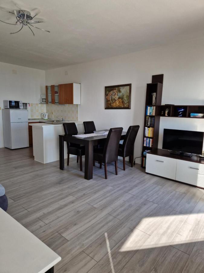 Apartments Velic Crikvenica Exterior foto